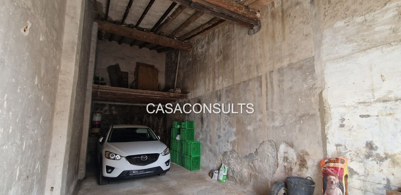 Garage for sale in Les Useres - € 22,000 (Ref: 9708041)