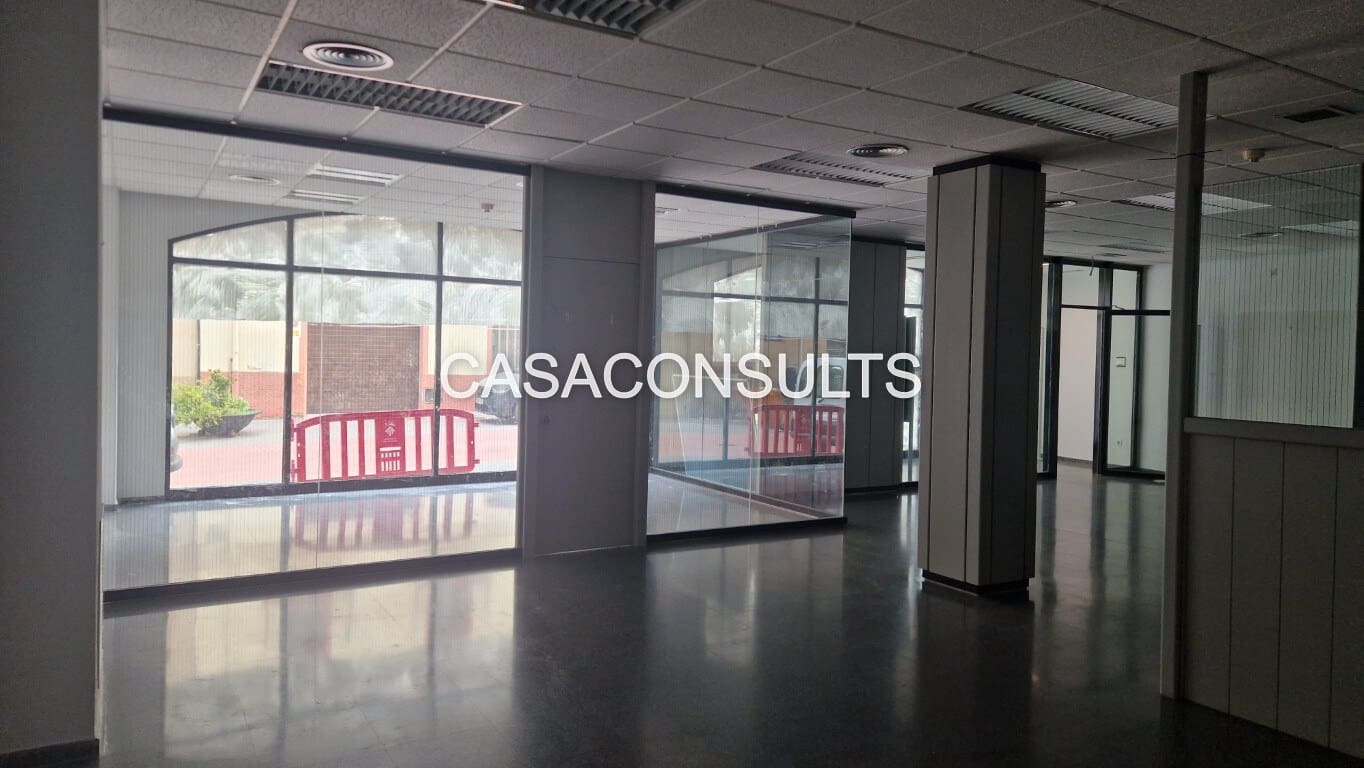 3 slaapkamer Winkelen te huur in Vilafames - € 1.400 (Ref: 9715487)