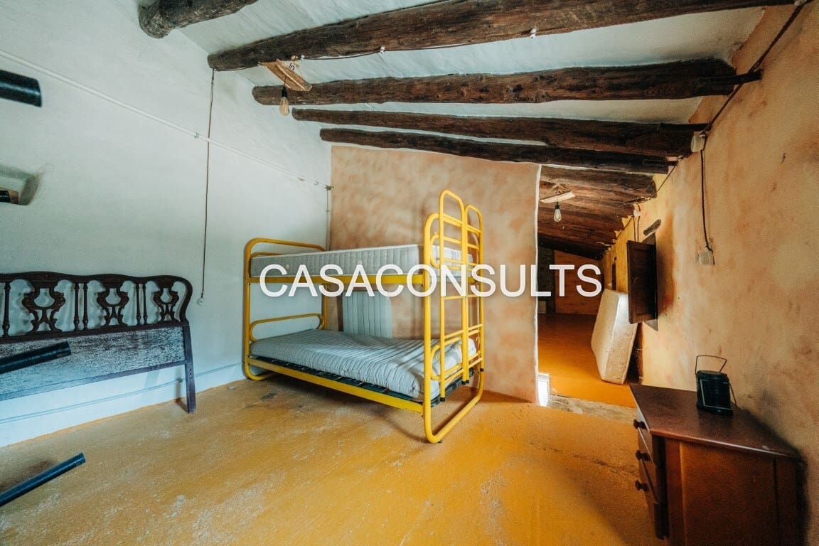 2 bedroom Villa for sale in Atzeneta del Maestrat - € 150,000 (Ref: 9823649)