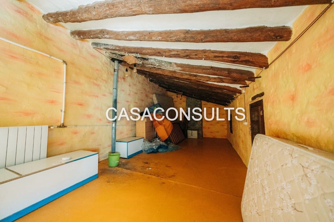 2 bedroom Villa for sale in Atzeneta del Maestrat - € 150,000 (Ref: 9823649)