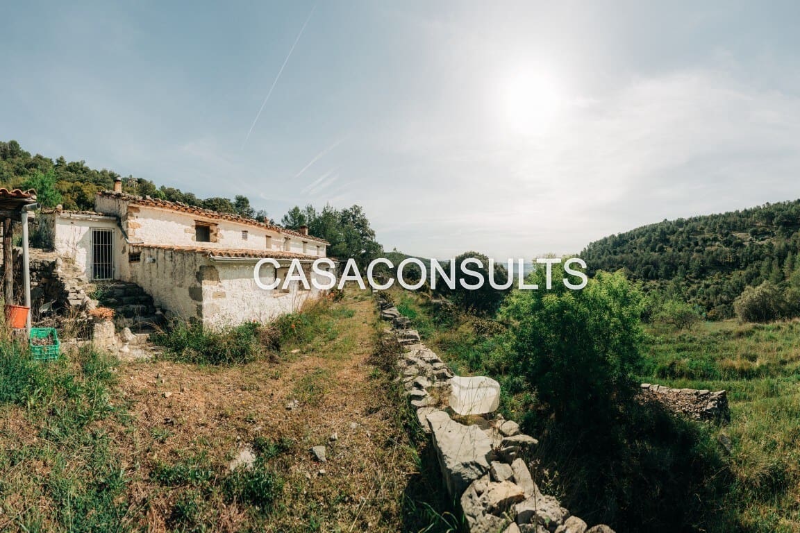 2 bedroom Villa for sale in Atzeneta del Maestrat - € 150,000 (Ref: 9823649)