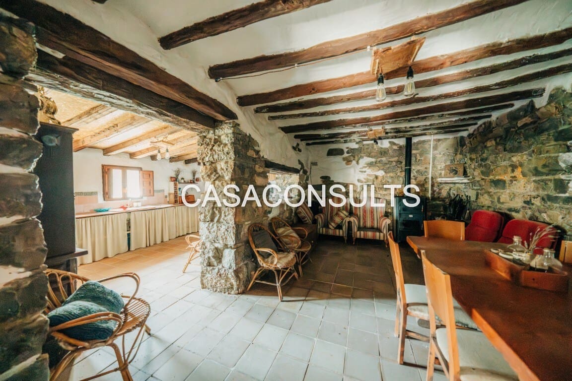2 bedroom Villa for sale in Atzeneta del Maestrat - € 150,000 (Ref: 9823649)