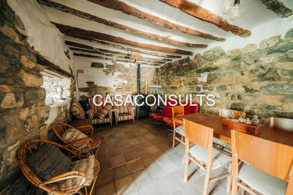 2 bedroom Villa for sale in Atzeneta del Maestrat - € 150,000 (Ref: 9823649)