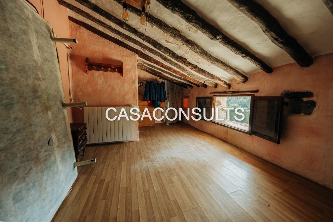 2 bedroom Villa for sale in Atzeneta del Maestrat - € 150,000 (Ref: 9823649)