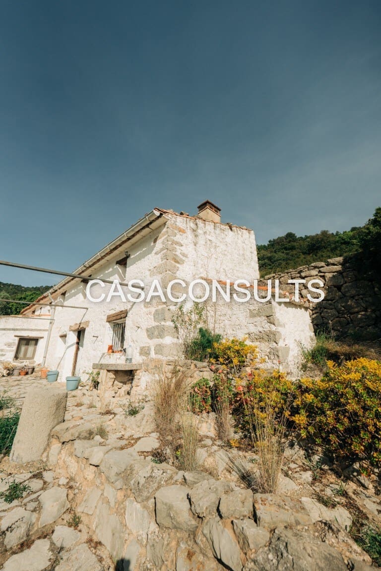 2 bedroom Villa for sale in Atzeneta del Maestrat - € 150,000 (Ref: 9823649)