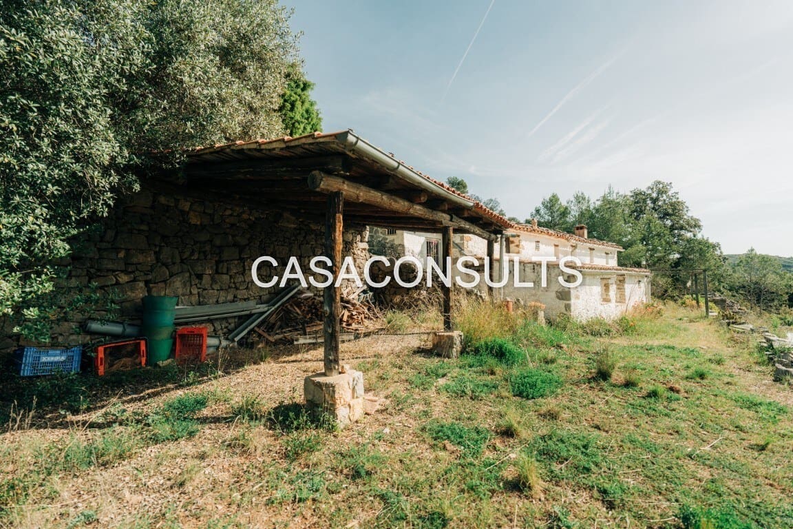 2 bedroom Villa for sale in Atzeneta del Maestrat - € 150,000 (Ref: 9823649)