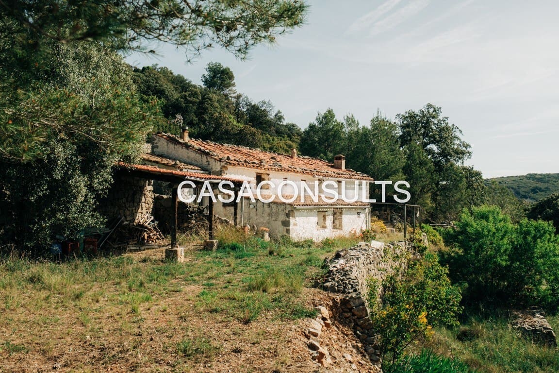 2 bedroom Villa for sale in Atzeneta del Maestrat - € 150,000 (Ref: 9823649)