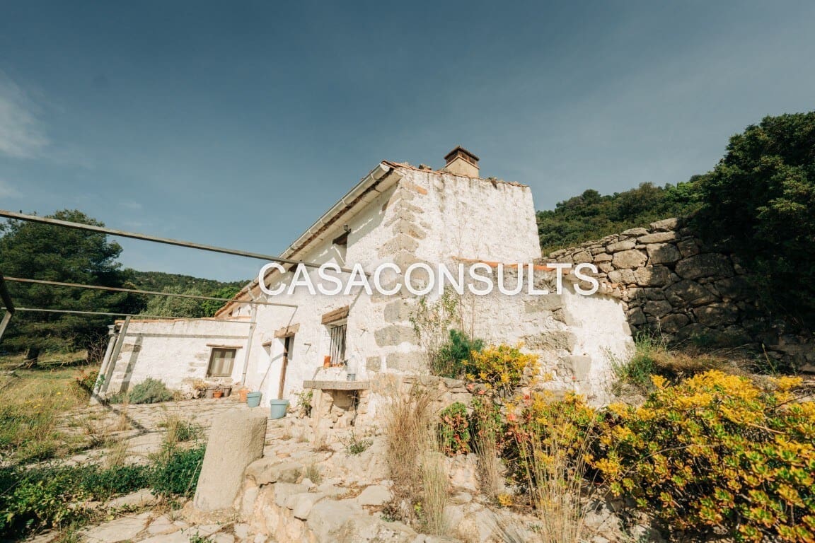 2 bedroom Villa for sale in Atzeneta del Maestrat - € 150,000 (Ref: 9823649)