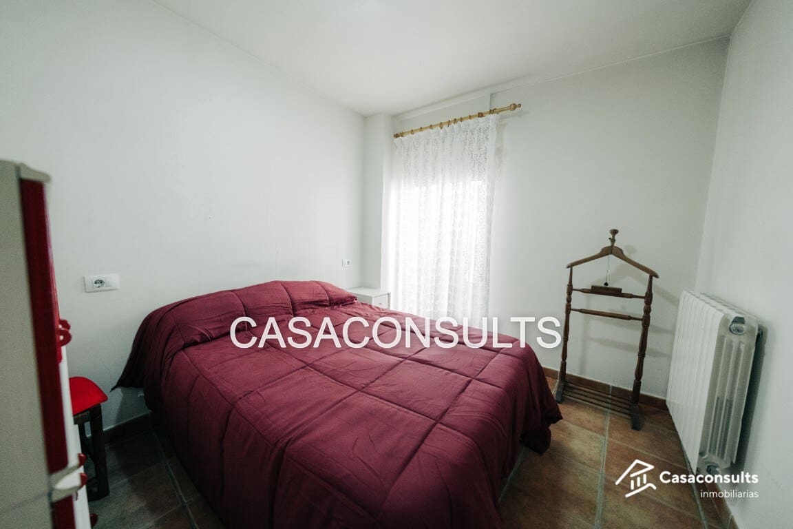 Casa de 4 habitaciones en Sierra Engarcerán en venta - 105.000 € (Ref: 9823829)