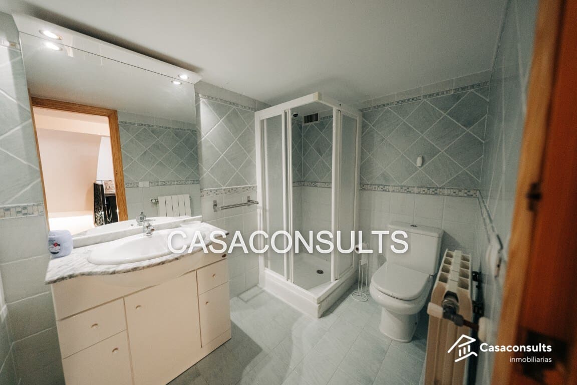 Casa de 4 habitaciones en Sierra Engarcerán en venta - 105.000 € (Ref: 9823829)