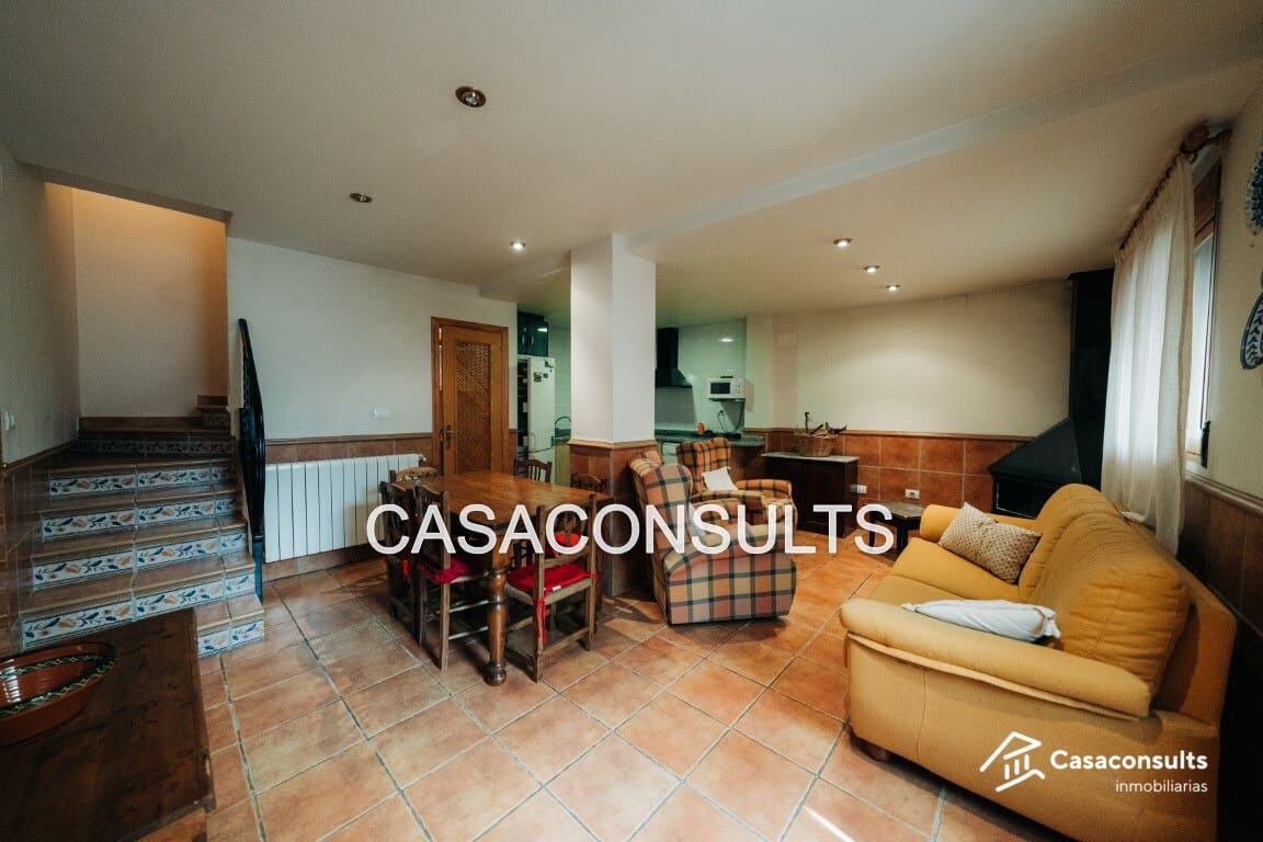 Casa de 4 habitaciones en Sierra Engarcerán en venta - 105.000 € (Ref: 9823829)