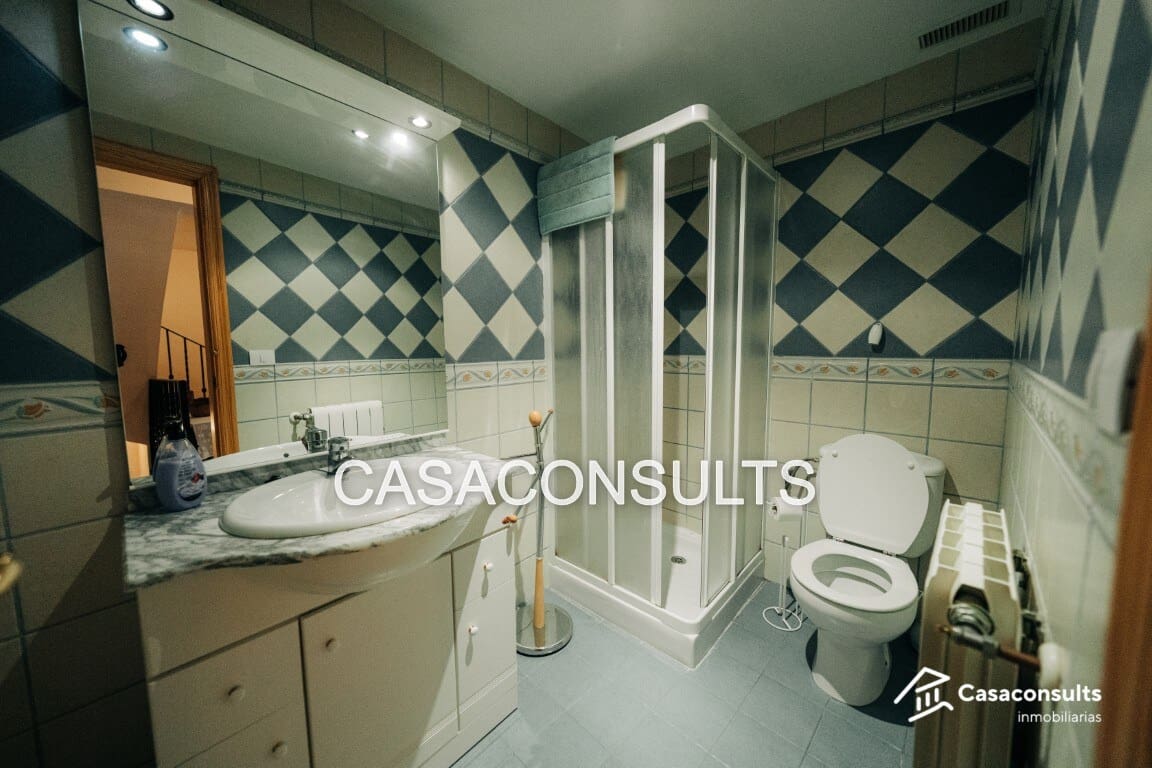 Casa de 4 habitaciones en Sierra Engarcerán en venta - 105.000 € (Ref: 9823829)