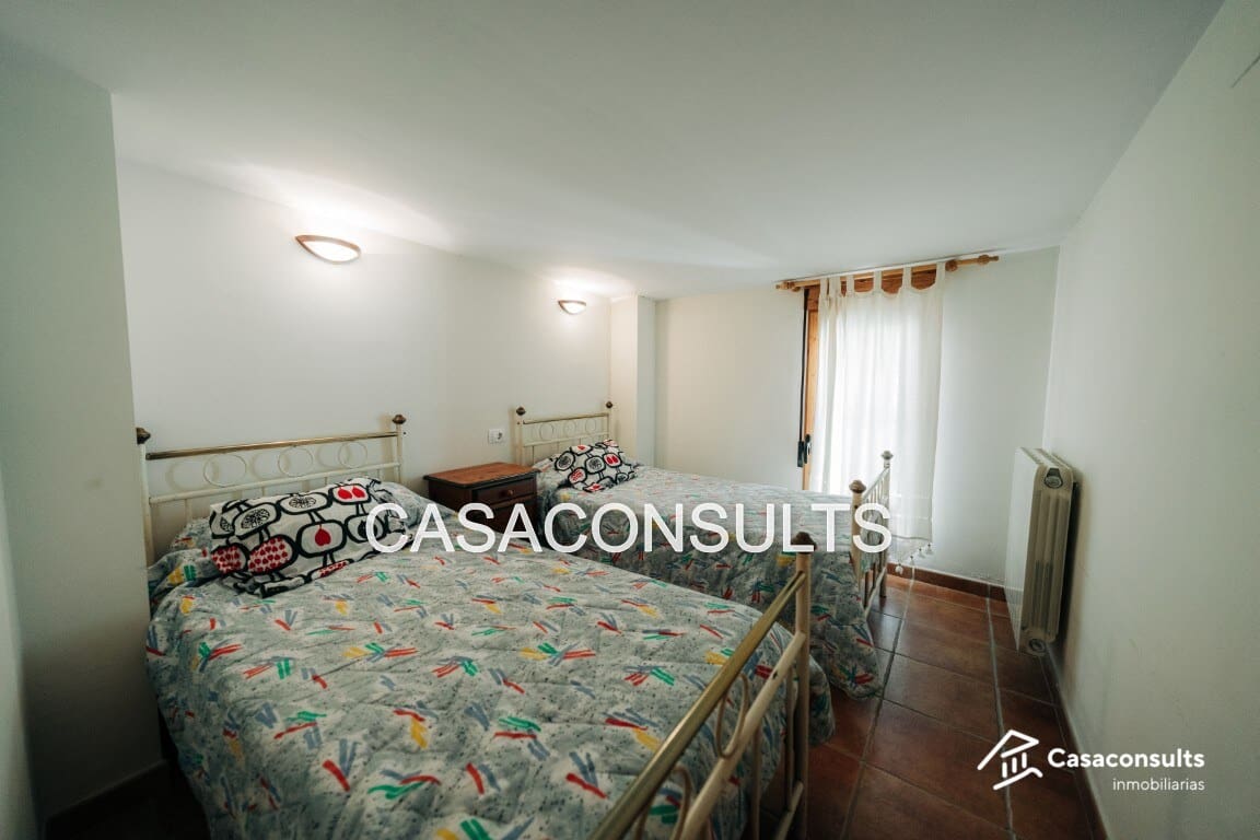 Casa de 4 habitaciones en Sierra Engarcerán en venta - 105.000 € (Ref: 9823829)