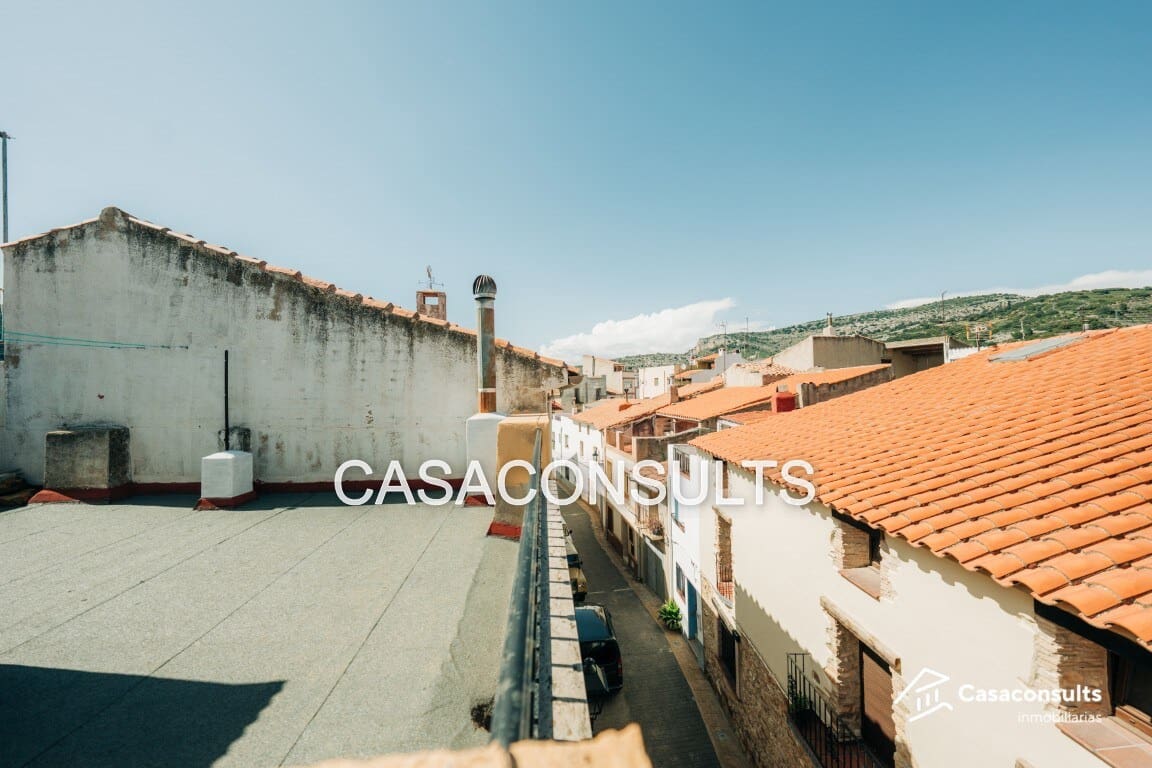 Casa de 4 habitaciones en Sierra Engarcerán en venta - 105.000 € (Ref: 9823829)