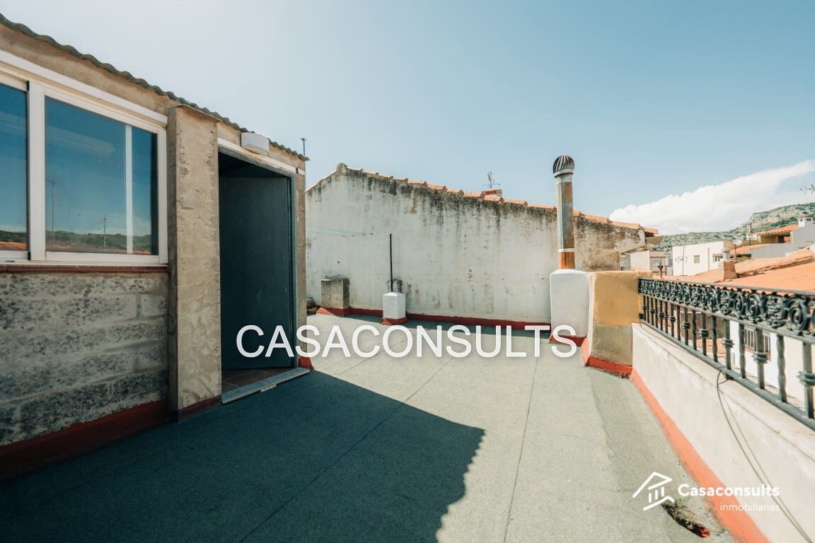 Casa de 4 habitaciones en Sierra Engarcerán en venta - 105.000 € (Ref: 9823829)