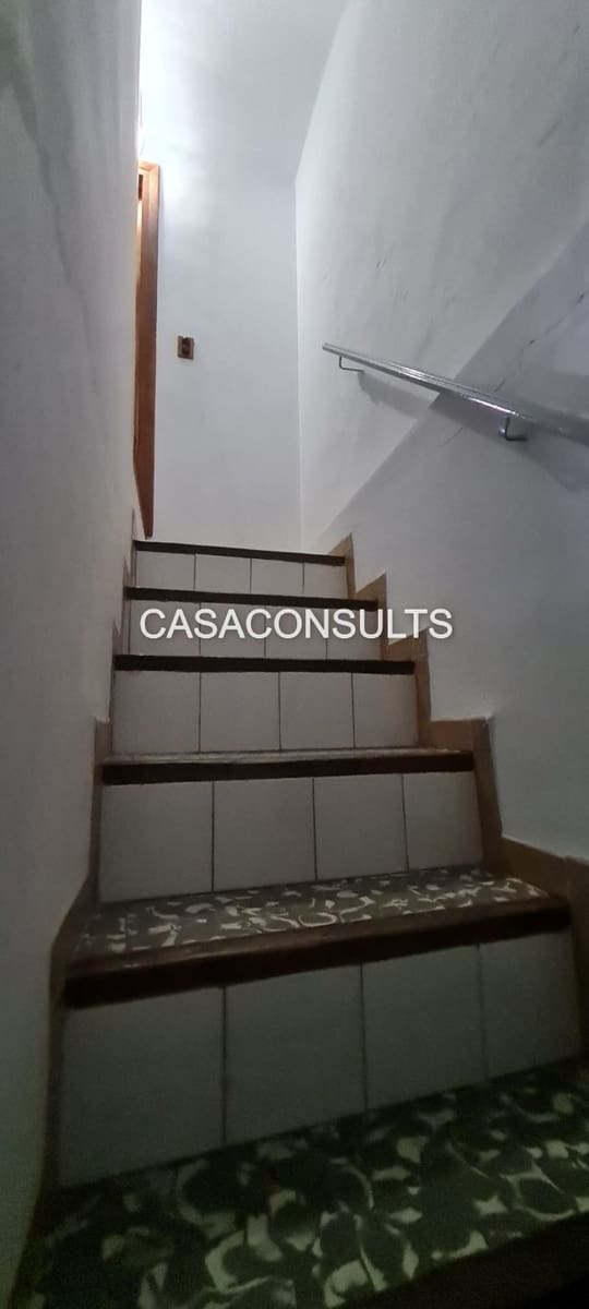 Casa de 6 habitaciones en Llucena  en venta - 75.000 € (Ref: 9844051)
