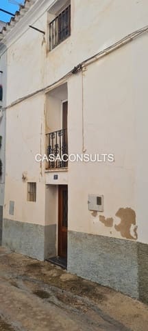 Casa de 6 habitaciones en Llucena  en venta - 75.000 € (Ref: 9844051)