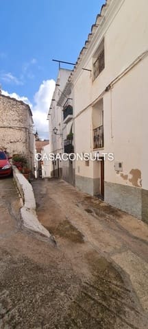 Casa de 6 habitaciones en Llucena  en venta - 75.000 € (Ref: 9844051)