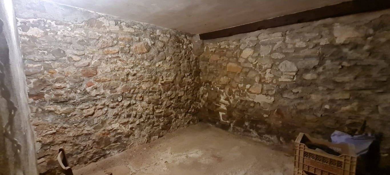 Casa de 6 habitaciones en Llucena  en venta - 75.000 € (Ref: 9844051)