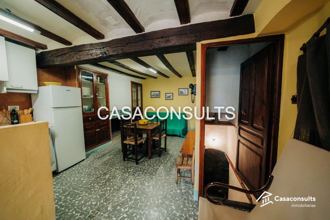 6 slaapkamer Huis te koop in Llucena  - € 75.000 (Ref: 9844051)