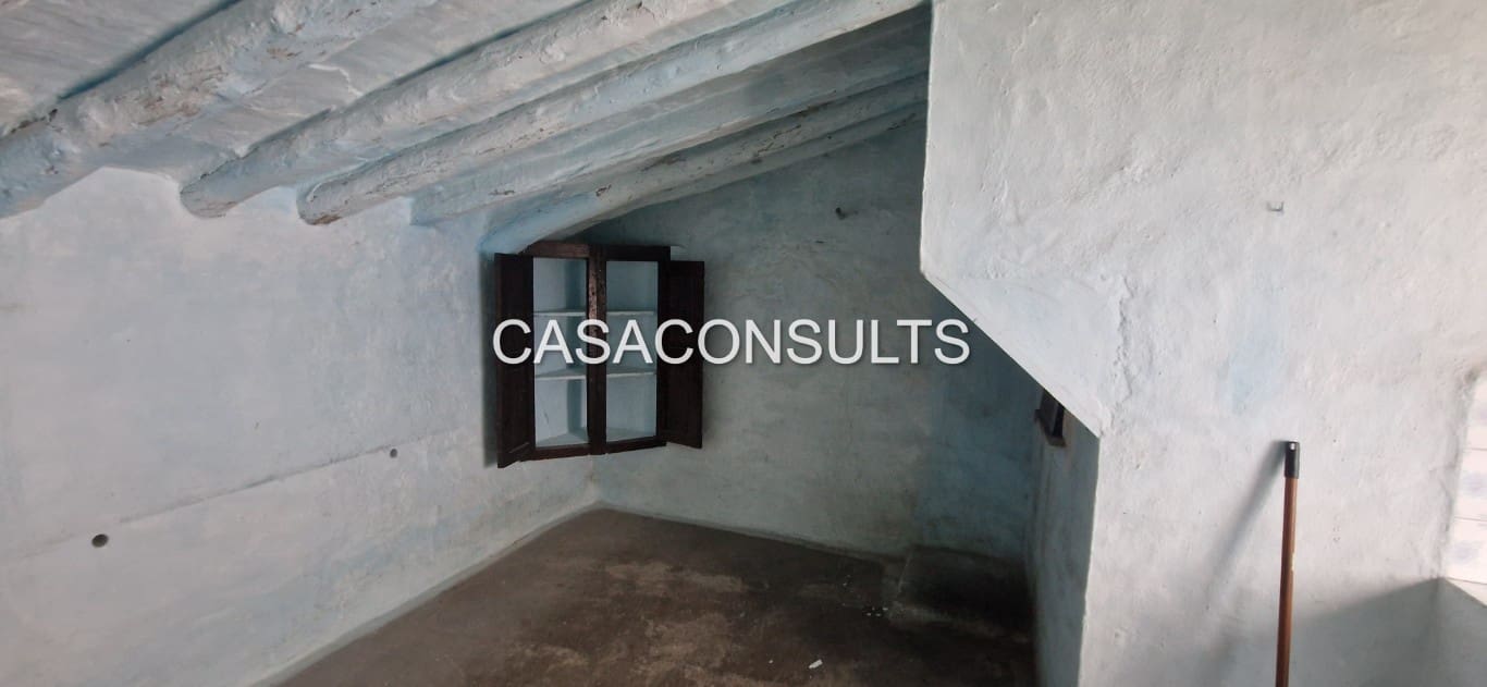 Garage for sale in Llucena  - € 20,000 (Ref: 9908292)