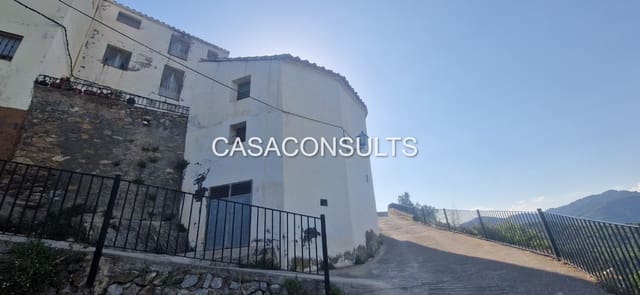 Garage for sale in Llucena  - € 20,000 (Ref: 9908292)