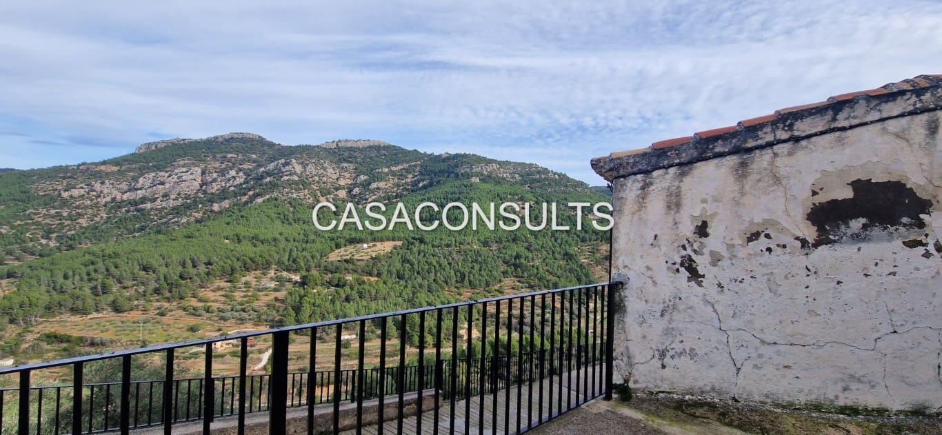 Garage for sale in Llucena  - € 20,000 (Ref: 9908292)