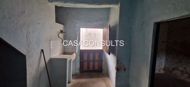 Garage for sale in Llucena  - € 20,000 (Ref: 9908292)