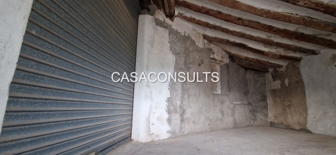 Garage for sale in Llucena  - € 20,000 (Ref: 9908292)