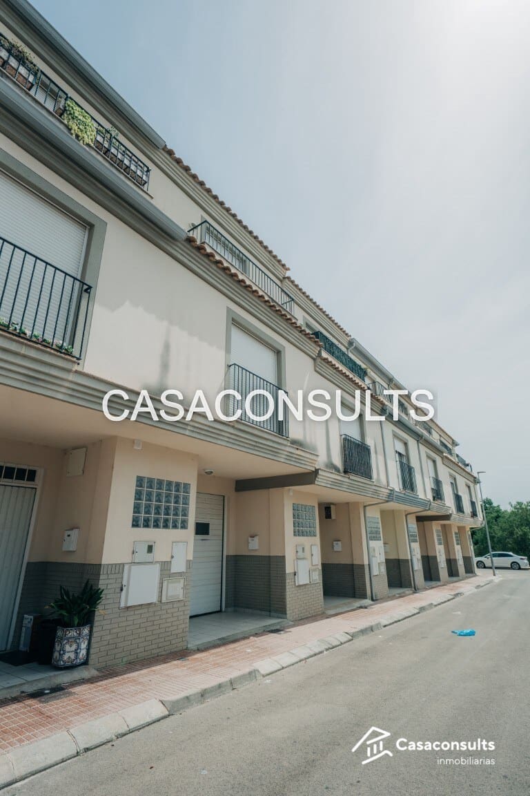 3 quarto Moradia em Banda para venda em San Juan de Moro com garagem - 170 000 € (Ref: 9938799)