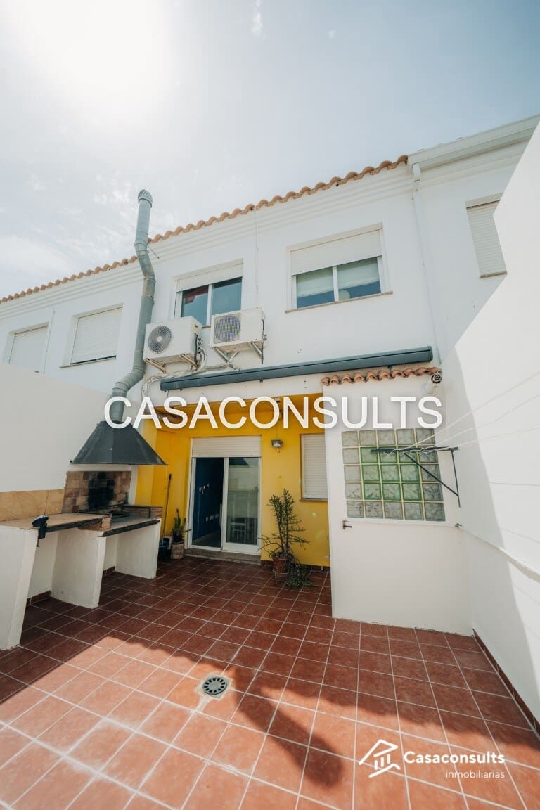 3 quarto Moradia em Banda para venda em San Juan de Moro com garagem - 170 000 € (Ref: 9938799)