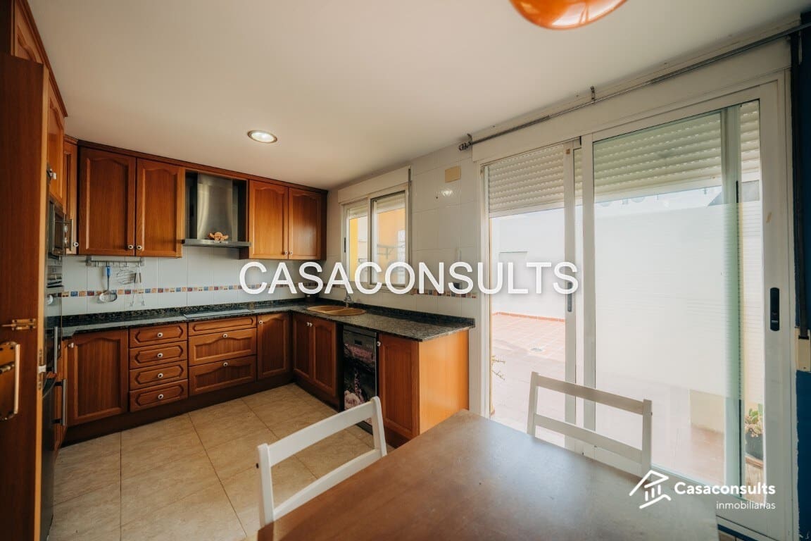 3 quarto Moradia em Banda para venda em San Juan de Moro com garagem - 170 000 € (Ref: 9938799)