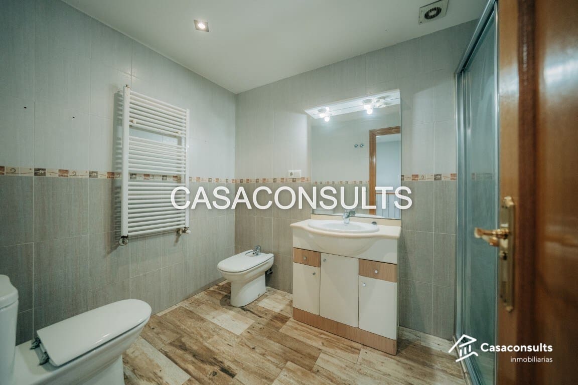 3 quarto Moradia em Banda para venda em San Juan de Moro com garagem - 170 000 € (Ref: 9938799)
