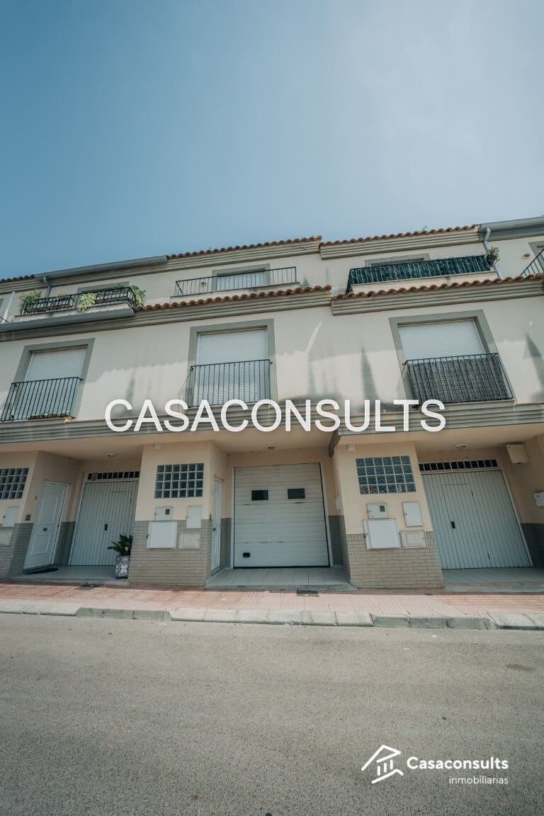 3 quarto Moradia em Banda para venda em San Juan de Moro com garagem - 170 000 € (Ref: 9938799)