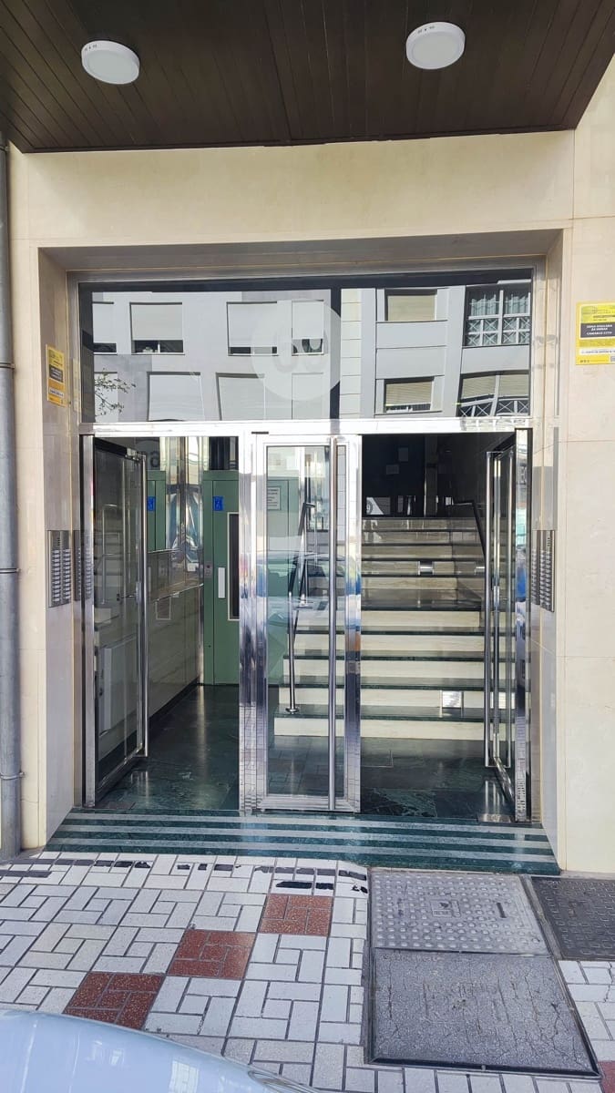 3 sovrum Lägenhet till salu i Malaga stad - 279 900 € (Ref: 10003475)