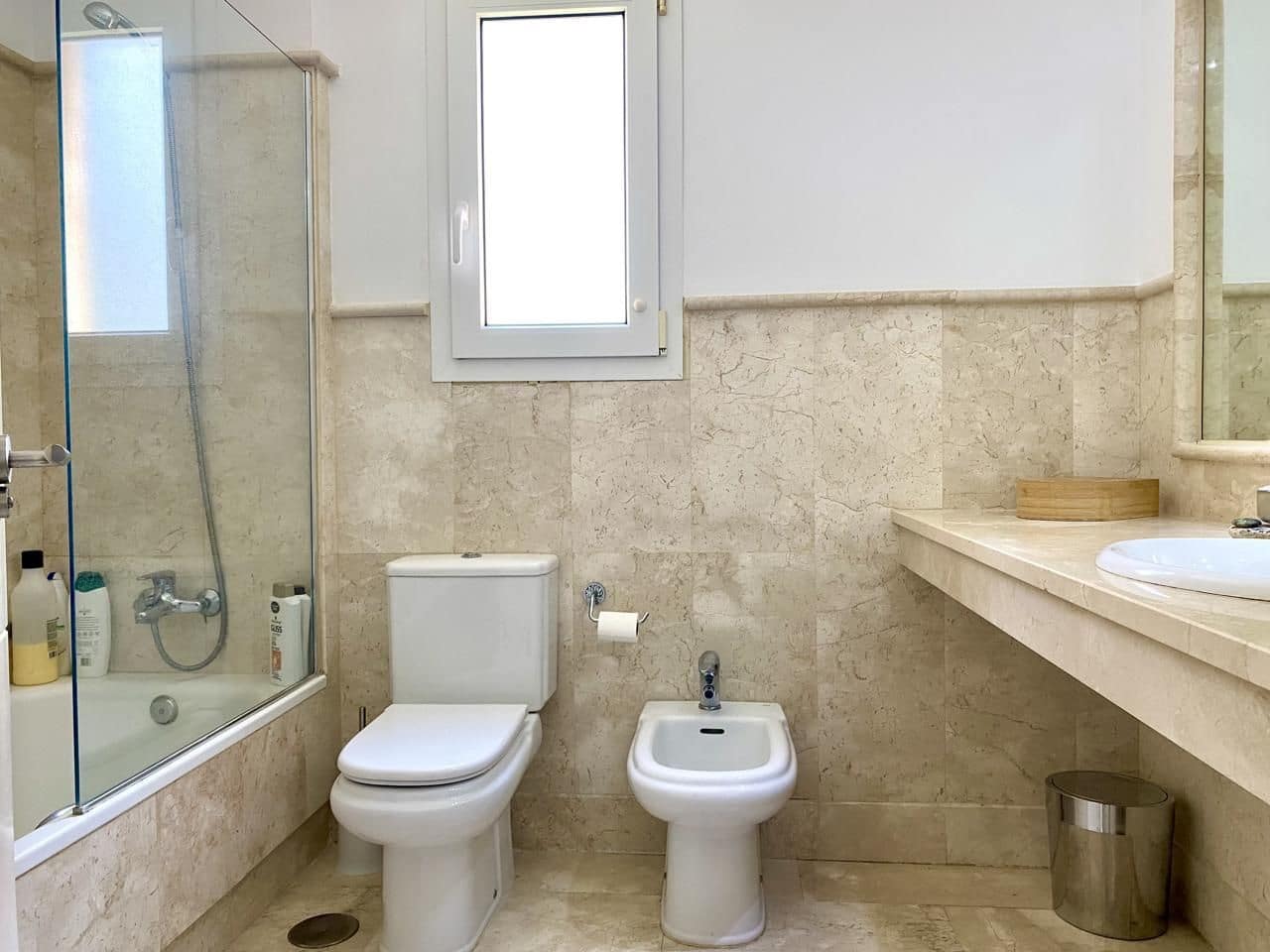 3 quarto Apartamento para arrendar em Mijas com piscina garagem - 1 650 € (Ref: 10023627)