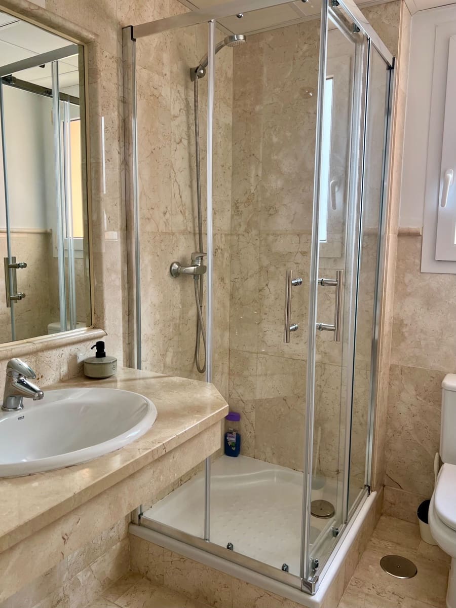 3 quarto Apartamento para arrendar em Mijas com piscina garagem - 1 650 € (Ref: 10023627)