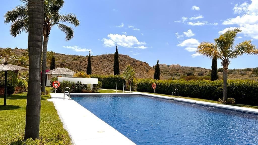 3 quarto Apartamento para arrendar em Mijas com piscina garagem - 1 650 € (Ref: 10023627)