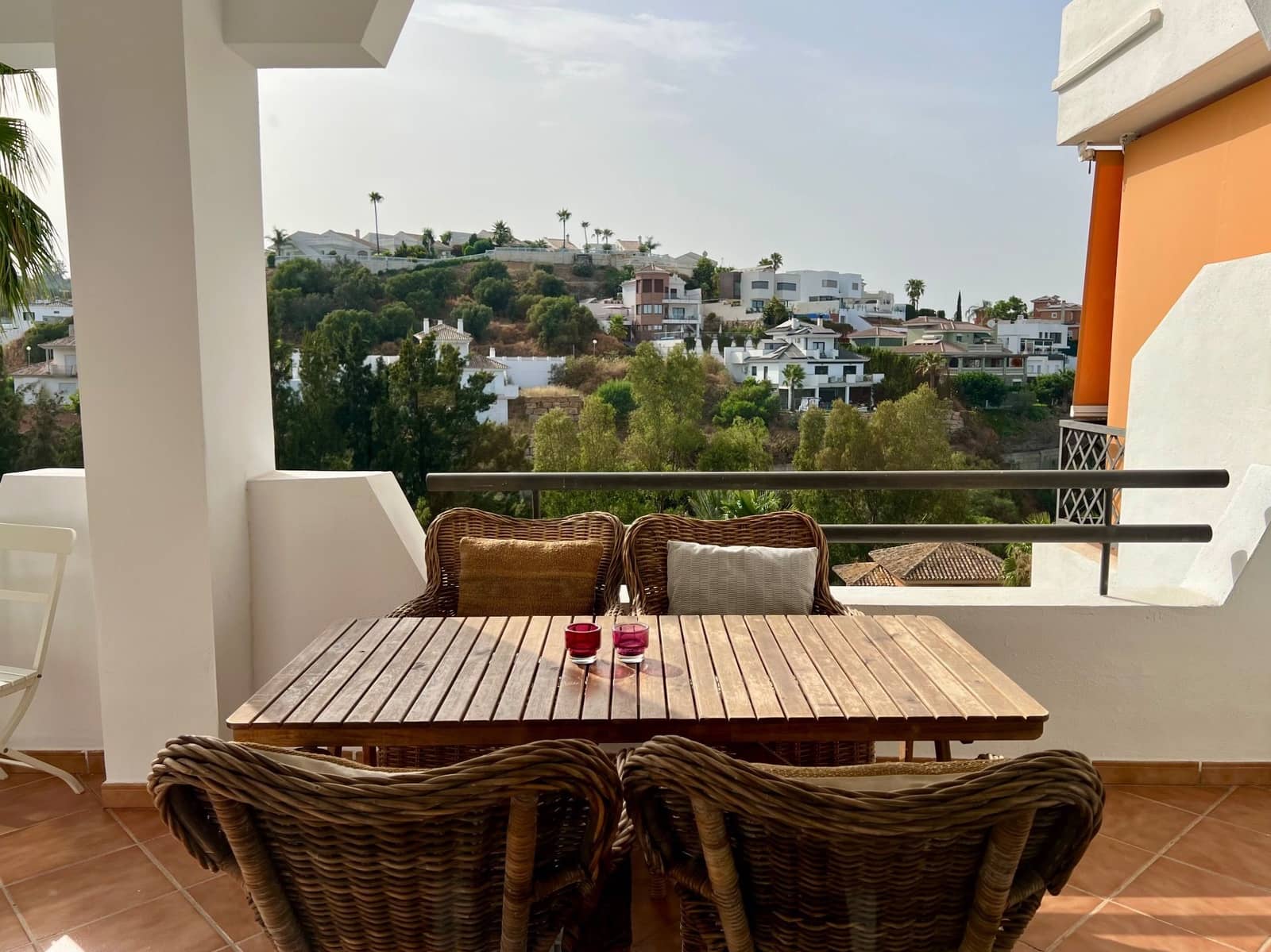 3 quarto Apartamento para arrendar em Mijas com piscina garagem - 1 650 € (Ref: 10023627)