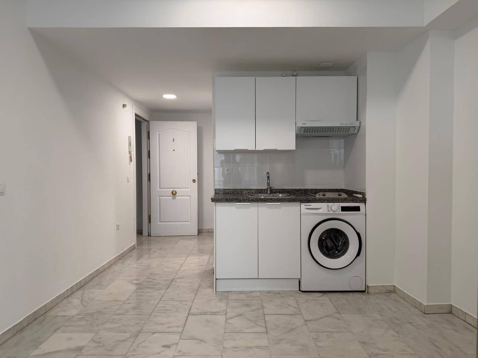 1 bedroom Flat for rent in Torremolinos - € 900 (Ref: 10058004)