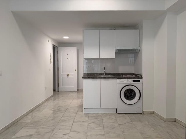 1 sovrum Lägenhet att hyra i Torremolinos - 900 € (Ref: 10058004)
