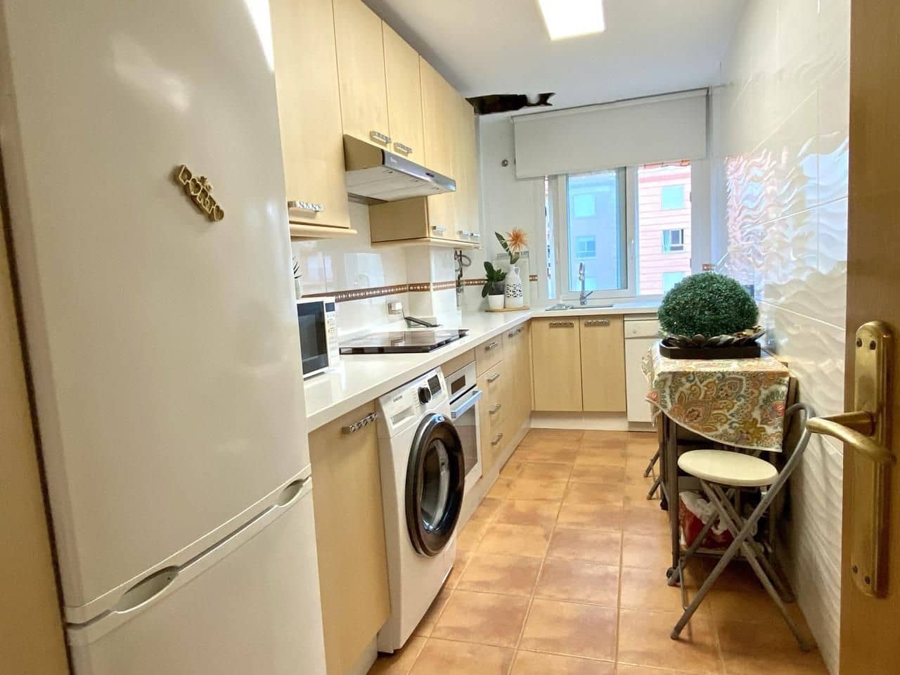 Appartement de 3 chambres à louer à Malaga ville avec piscine garage - 1 450 € (Ref: 10139201)