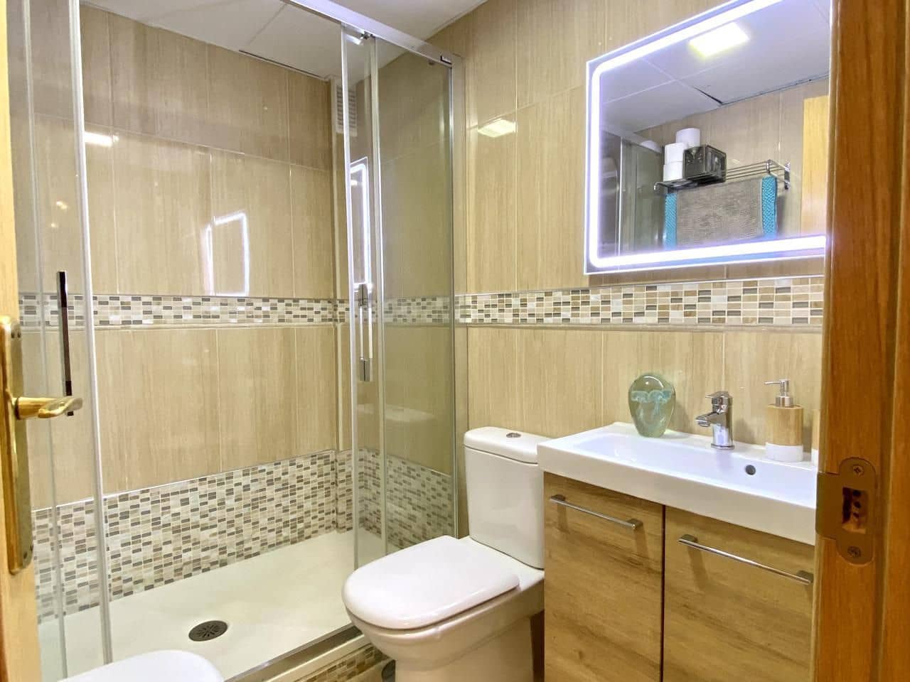 Appartement de 3 chambres à louer à Malaga ville avec piscine garage - 1 450 € (Ref: 10139201)