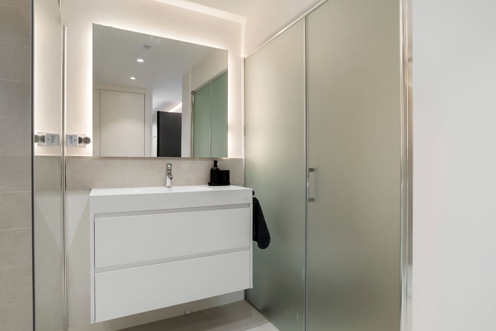 Piso de 2 habitaciones en Fuengirola en venta con piscina garaje - 675.000 € (Ref: 9371141)