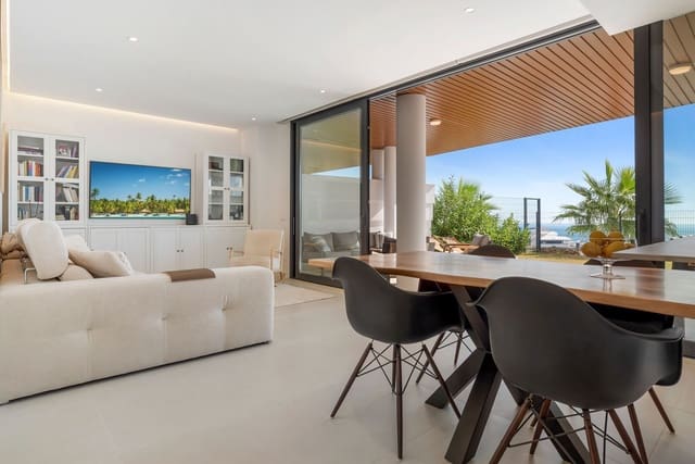 Piso de 2 habitaciones en El Higuerón, Fuengirola en venta con piscina garaje - 675.000 € (Ref: 9371141)