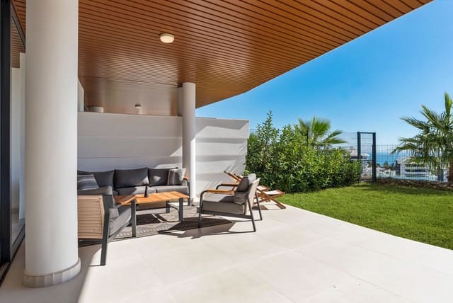 Piso de 2 habitaciones en El Higuerón, Fuengirola en venta con piscina garaje - 675.000 € (Ref: 9371141)