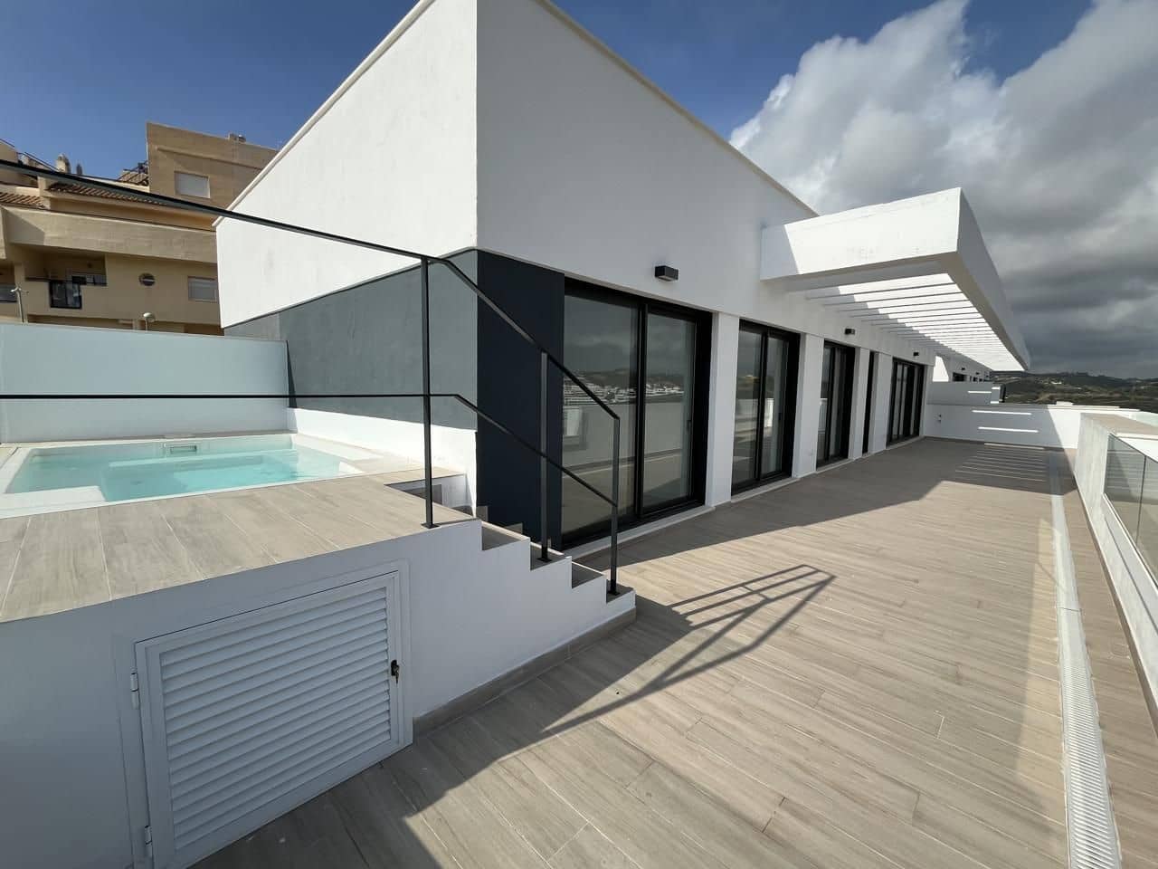 2 bedroom Flat for sale in Mijas Costa - € 890,000 (Ref: 9376654)