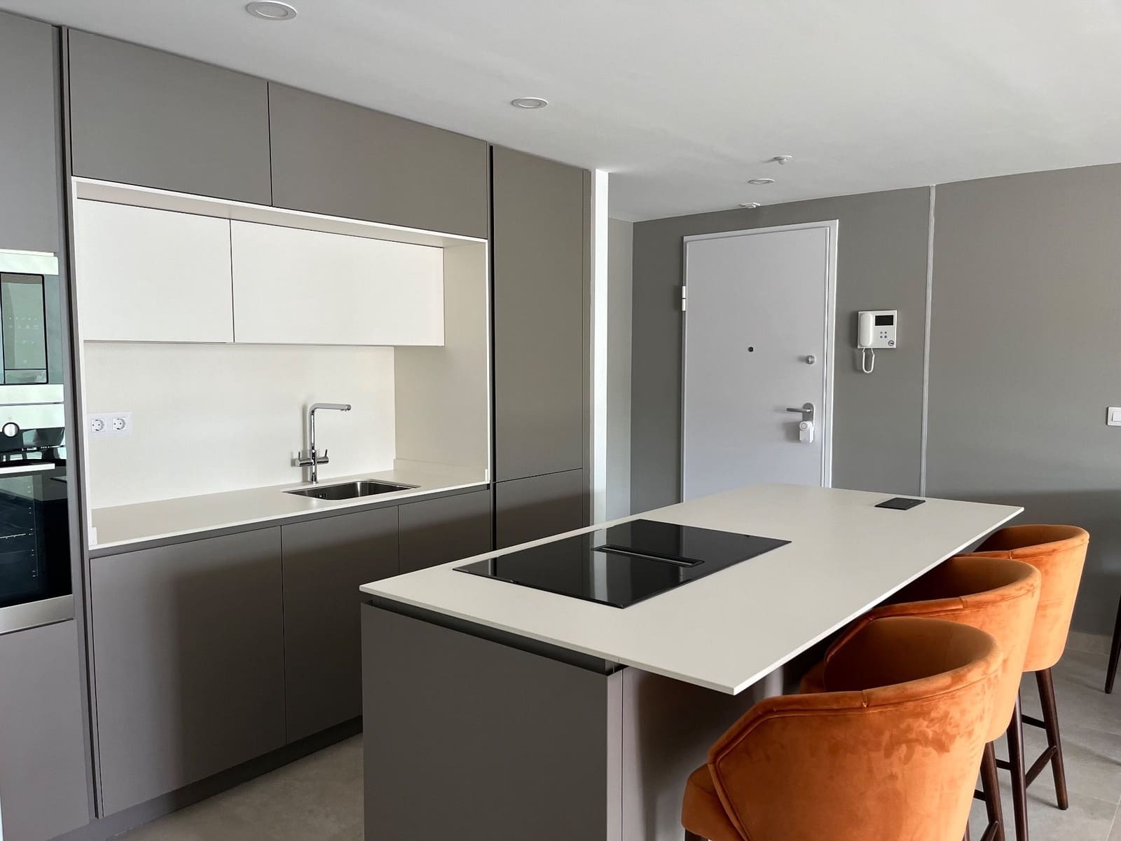 Piso de 2 habitaciones en Fuengirola en venta con piscina garaje - 659.500 € (Ref: 9376658)