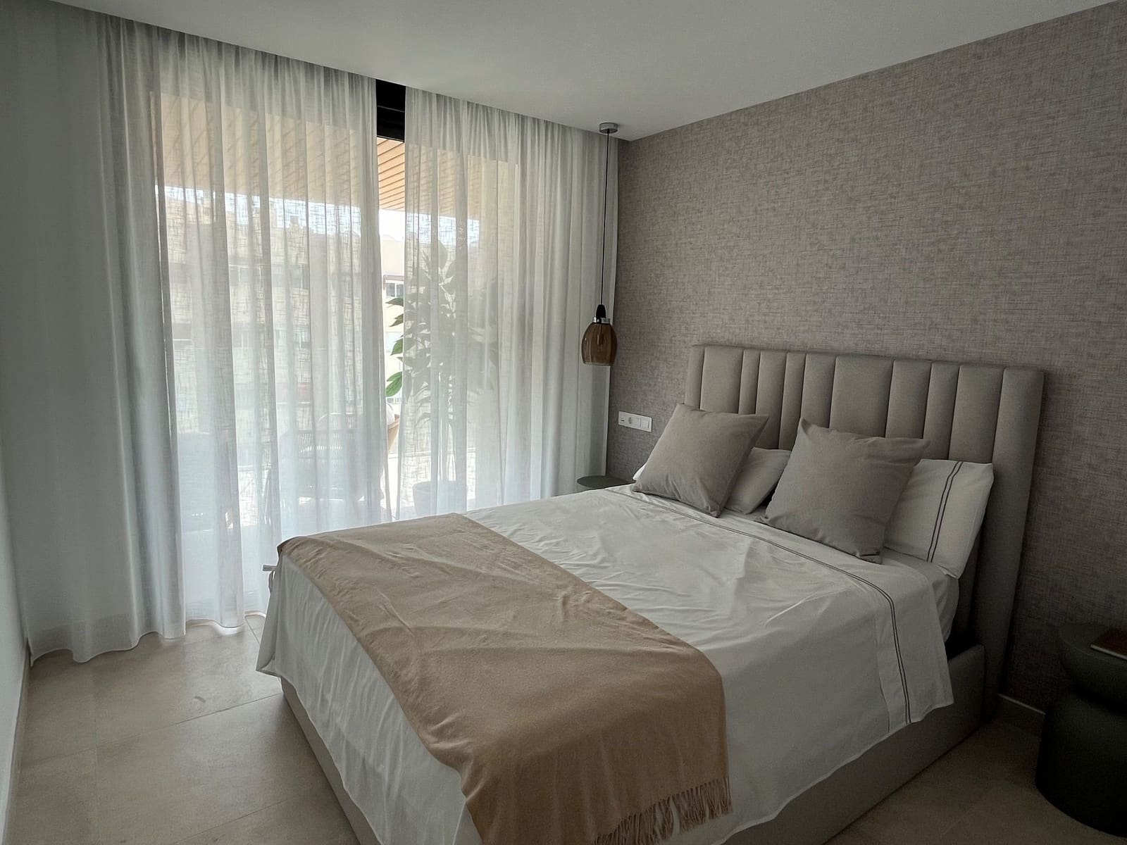 Piso de 2 habitaciones en Fuengirola en venta con piscina garaje - 659.500 € (Ref: 9376658)