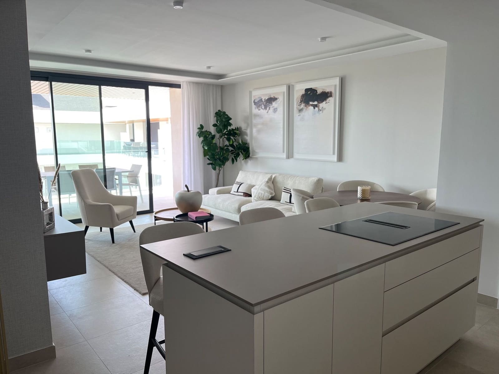 Piso de 2 habitaciones en Fuengirola en venta con piscina garaje - 659.500 € (Ref: 9376658)
